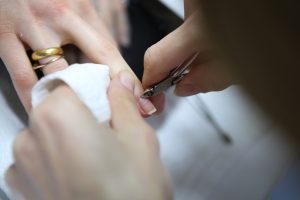 Guida ai Prodotti Essenziali per la Ricostruzione Unghie in Gel